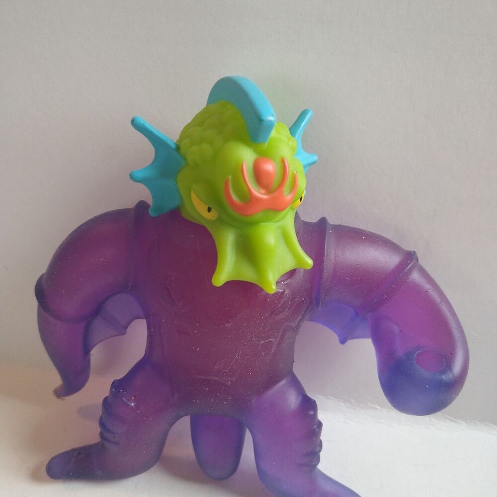 Purple Heroes of Goo Jit Zu Galaxy Blast Figure Orbito
( Rm8)